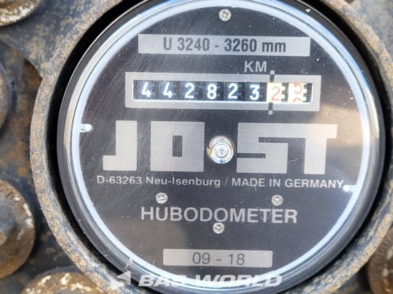 クローネサーモキングSLXi 300冷蔵セミトレーラー