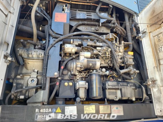 クローネサーモキングSLXi 300冷蔵セミトレーラー