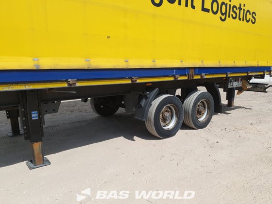 シュピアー・カーテンサイド・トレーラー