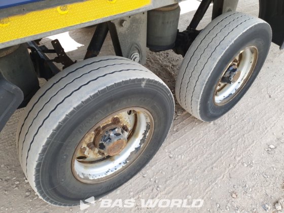 シュピアー・カーテンサイド・トレーラー