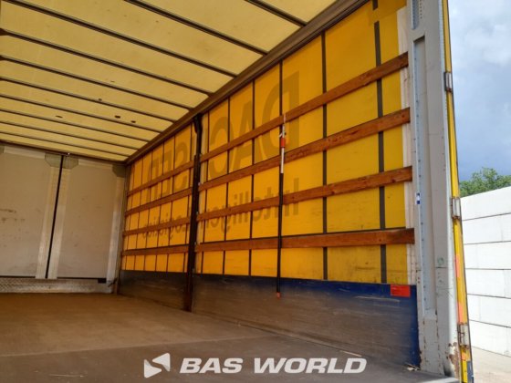 シュピアー・カーテンサイド・トレーラー