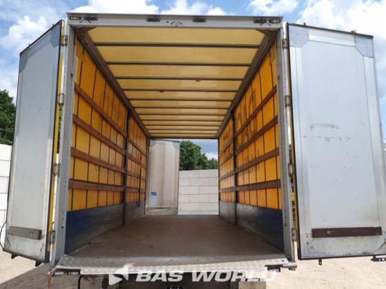 シュピアー・カーテンサイド・トレーラー