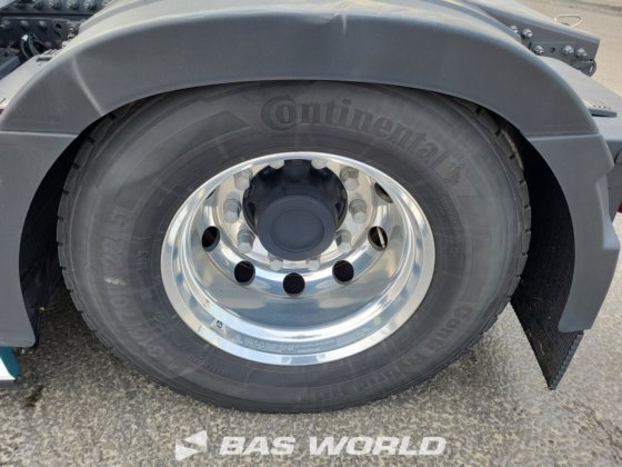 ボルボFM電動4X2トラクターユニット