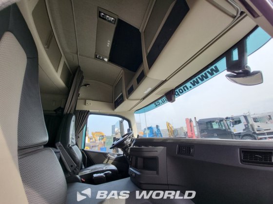 ボルボFM電動4X2トラクターユニット