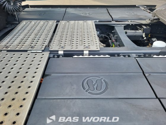 ボルボFM電動4X2トラクターユニット