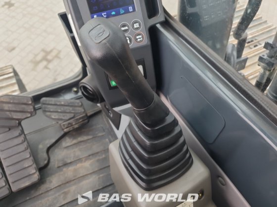 现代 R245 LR 履带式挖掘机