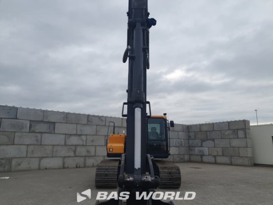 现代 R245 LR 履带式挖掘机