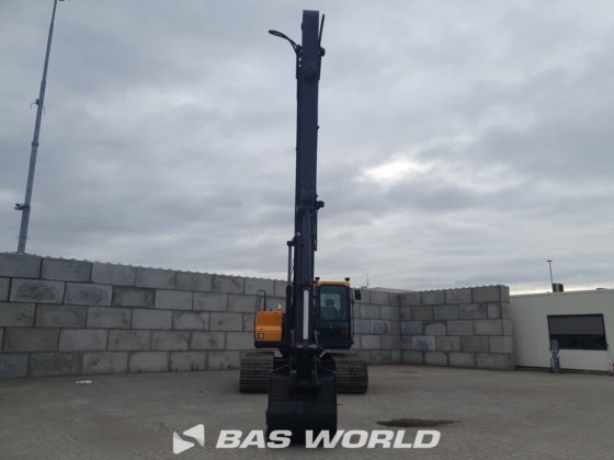 现代 R245 LR 履带式挖掘机