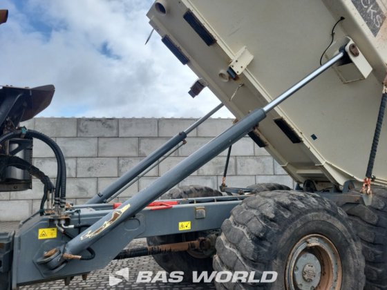 特雷克斯 TA300 自卸车