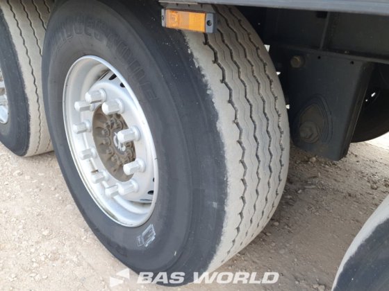 クローネ冷凍セミトレーラ