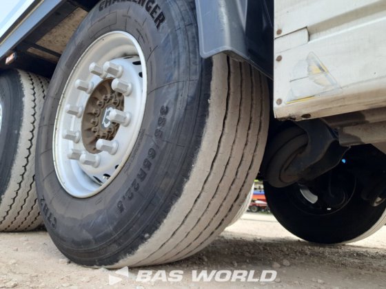 クローネ冷凍セミトレーラ