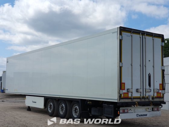 クローネ冷凍セミトレーラ