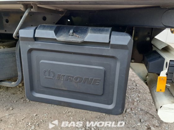 クローネ冷凍セミトレーラ