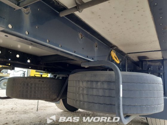 クローネ冷凍セミトレーラ