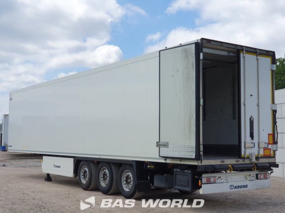 クローネ冷凍セミトレーラ