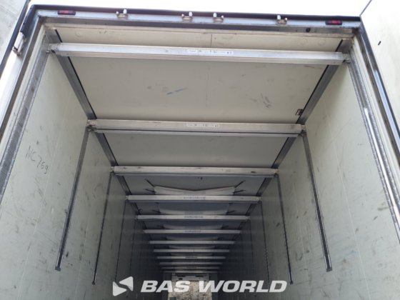 クローネ冷凍セミトレーラ