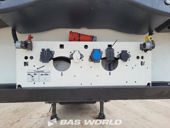 クローネキャリアベクター1550冷凍セミトレーラー