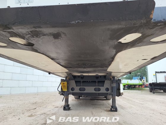 クローネキャリアベクター1550冷凍セミトレーラー