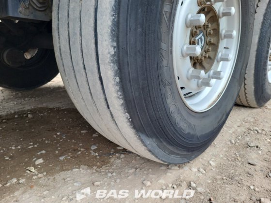 クローネキャリアベクター1550冷凍セミトレーラー