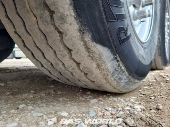 クローネキャリアベクター1550冷凍セミトレーラー