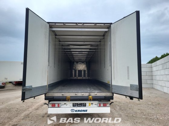 クローネキャリアベクター1550冷凍セミトレーラー