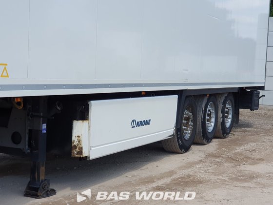 クローネ冷凍セミトレーラ