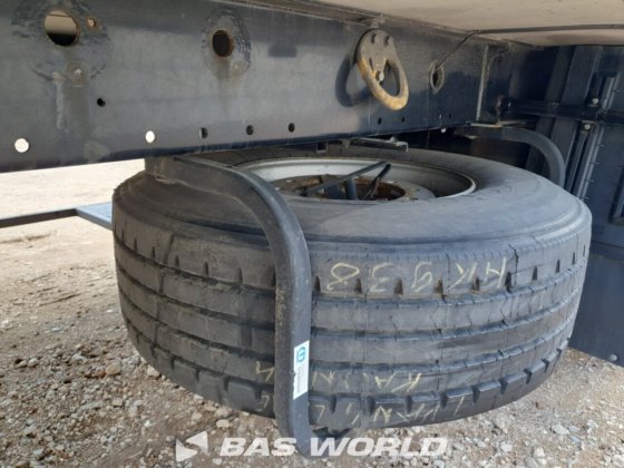 クローネ冷凍セミトレーラ