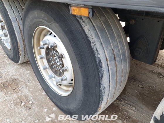 クローネ冷凍セミトレーラ