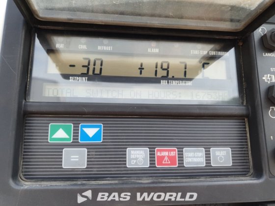 クローネ冷凍セミトレーラ