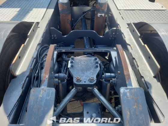 テルベルグ YT 182 ターミナルトラクター