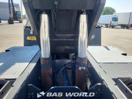 テルベルグ YT 182 ターミナルトラクター