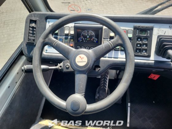 テルベルグ YT 182 ターミナルトラクター