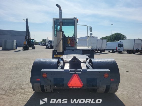 テルベルグ YT 182 ターミナルトラクター