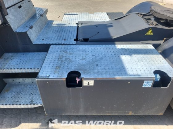 テルベルグ YT 182 ターミナルトラクター