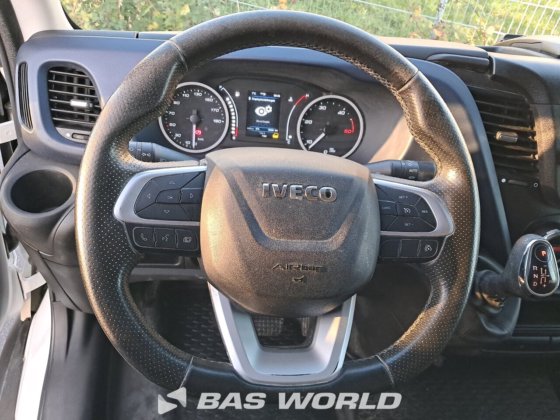 イヴェコ・デイリー 35S18 クローズド・ボックス・バン