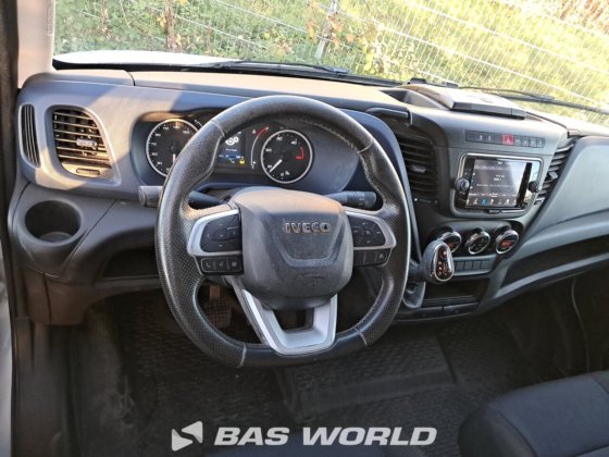 イヴェコ・デイリー 35S18 クローズド・ボックス・バン