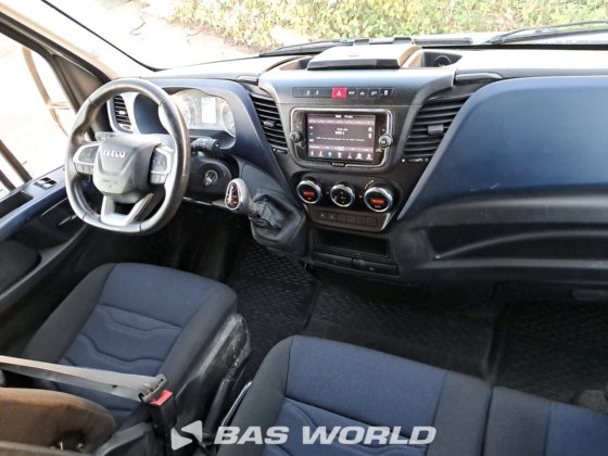 イヴェコ・デイリー 35S18 クローズド・ボックス・バン