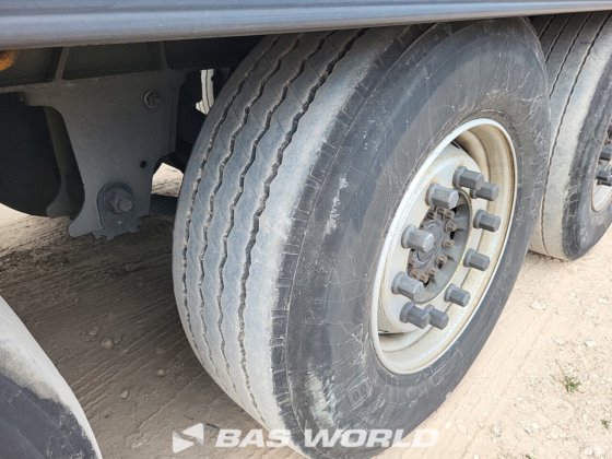 施密茨开利冷藏半挂车