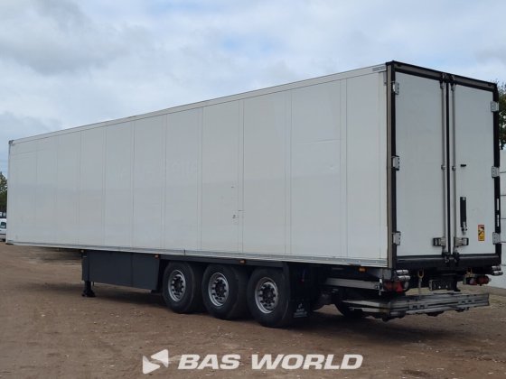 施密茨开利冷藏半挂车