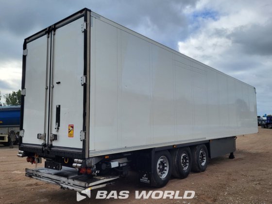 施密茨开利冷藏半挂车