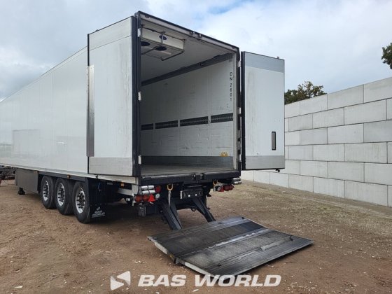 施密茨开利冷藏半挂车