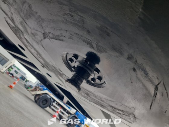 クローネ・クローズドボックス・セミトレーラー