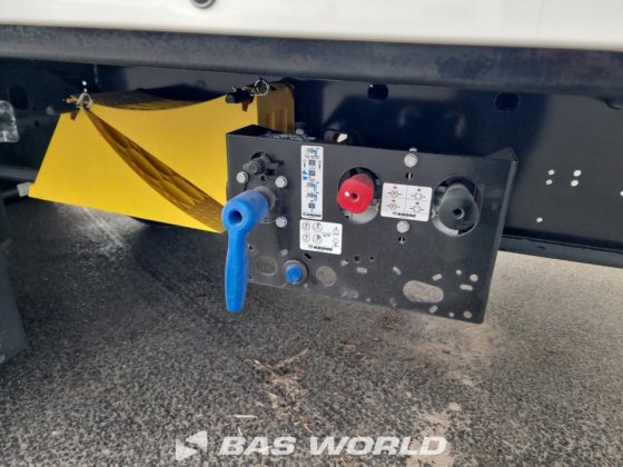 クローネ・クローズドボックス・セミトレーラー