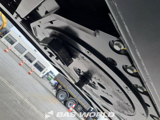 Krone 帘式半挂车