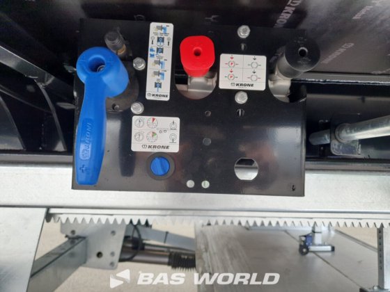 Krone 帘式半挂车