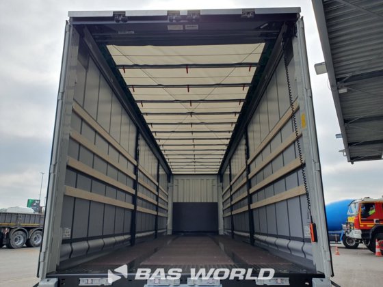 Krone 帘式半挂车