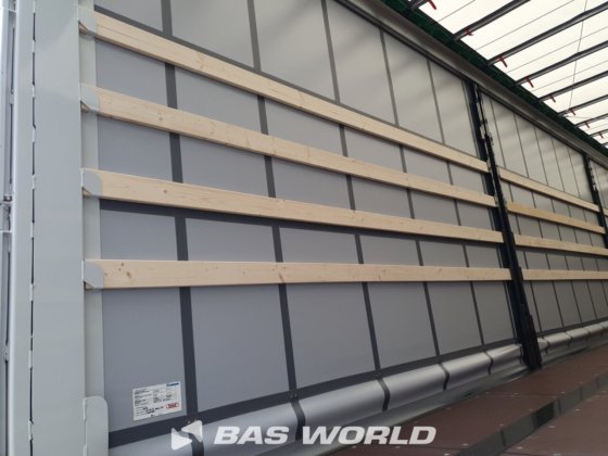 クローネカーテンサイドセミトレーラー