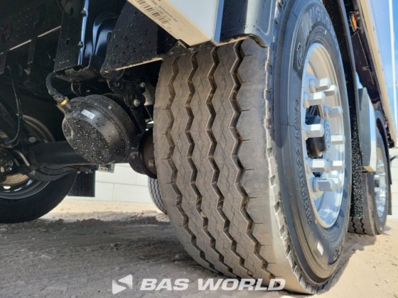 Krone 封闭箱式半拖车