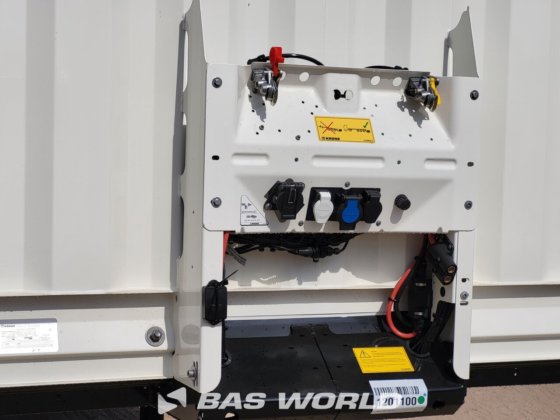 クローネ・クローズドボックス・セミトレーラー