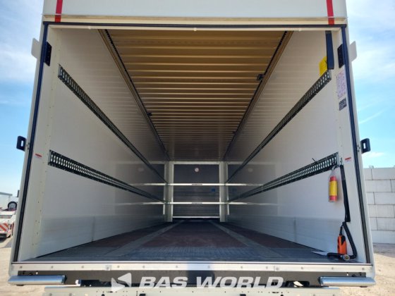 クローネ・クローズドボックス・セミトレーラー